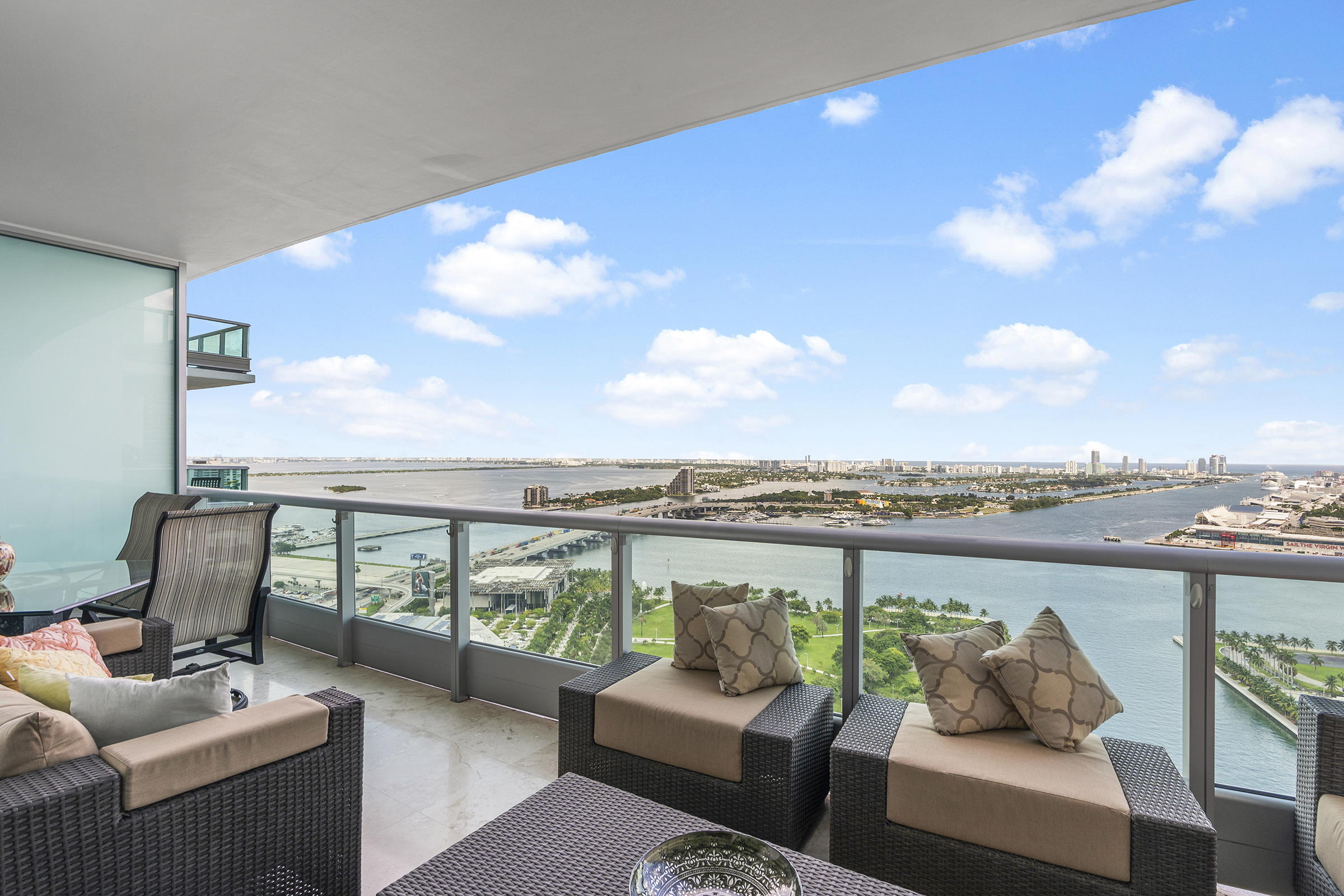 900 Biscayne Bay 3709 Terrace